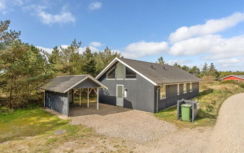 Gundrath - 1.4Km from the Sea: Cottage, Shed, Hut, Farmhouse, Prairie, Shack, Barn, Log Cabin, Garden Buildings