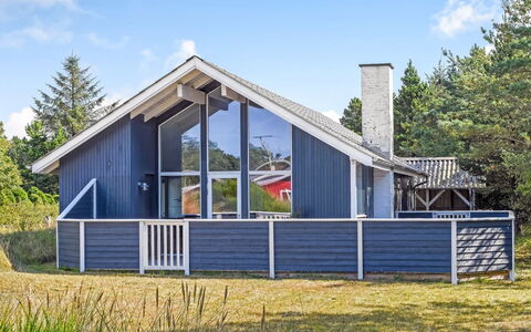 Gundrath - 1.4Km from the Sea: Cottage, Shed, Hut, Farmhouse, Prairie, Shack, Barn, Log Cabin, Garden Buildings