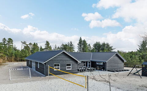 Jeneke - 1.6Km from the Sea: House, Home, Cottage, Estate, Yard, Farmhouse, Siding, Garden Buildings, Porch