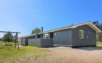 Nadia - 1.7Km from the Sea
