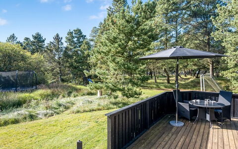 Eirik - 2.5Km from the Sea: House, Home, Roof, Residential Area, Cottage, Estate, Farmhouse, Lawn, Landscaping, Siding