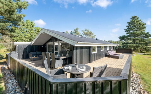 Eirik - 2.5Km from the Sea: House, Home, Cottage, Estate, Yard, Farmhouse, Siding, Garden Buildings, Porch