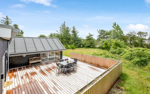 Adde - 1Km from the Sea: Roof, House, Residential Area, Home, Estate, Cottage, Design
