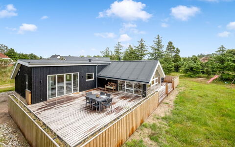 Adde - 1Km from the Sea: House, Home, Cottage, Estate, Yard, Farmhouse, Siding, Garden Buildings, Porch