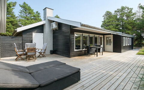 Solgunn - 900M from the Sea: Wood, Roof, Architecture, Home, House, Cottage, Siding, Hardwood, Slope, Estate