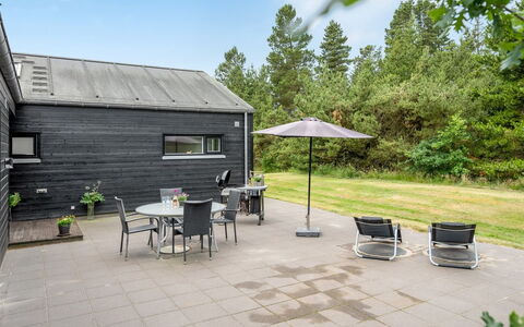 Jonka - 2Km from the Sea: Grass, Grassland, Landscape, Ecoregion, Plain, Plant Community, Land Lot, Outdoor Furniture, Prairie, Shrubland