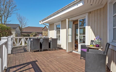 Alfredine - 1Km from the Sea: Wood, Roof, Architecture, Home, House, Cottage, Siding, Hardwood, Slope, Estate
