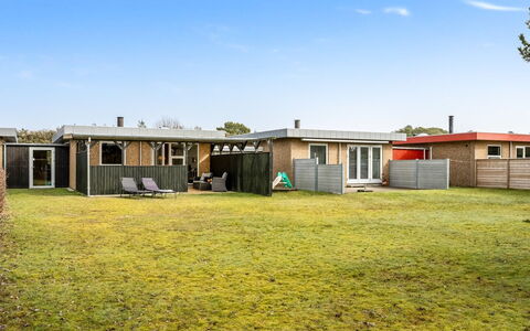 Ragnborg - 900M from the Sea: Land Lot, Roof, Home, Plain, Lawn, Cottage, Garden, Backyard, Yard, Shade