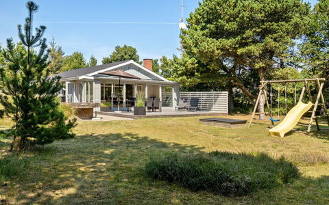 Niels - 1.5Km from the Sea: Cottage, Shed, Hut, Farmhouse, Prairie, Shack, Barn, Log Cabin, Garden Buildings