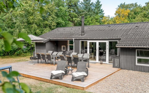 Liviana - from the Sea: Home, Roof, House, Cottage, Land Lot, Estate, Siding, Shade, Porch, Farmhouse