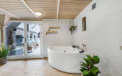 Verna - 800M from the Sea: Thatching, Cottage, House, Roof, Home, Farmhouse, Hut, Estate, Village