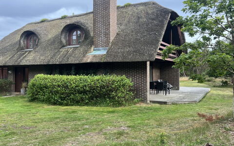 Akeleje - 900M from the Sea: Cottage, Shed, Hut, Farmhouse, Prairie, Shack, Barn, Log Cabin, Garden Buildings