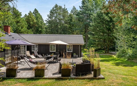 Ufred - 1.3Km to the Fjord: Grass, Shrub, Cottage, Roof, Garden, House, Home, Land Lot, Groundcover