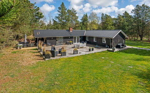 Ufred - 1.3Km to the Fjord: Roof, Home, House, Siding, Cottage, Composite Material, Door, Sash Window, Estate, Chimney