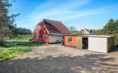 Thorlak - 1Km from the Sea: Cottage, Shed, Hut, Farmhouse, Prairie, Shack, Barn, Log Cabin, Garden Buildings