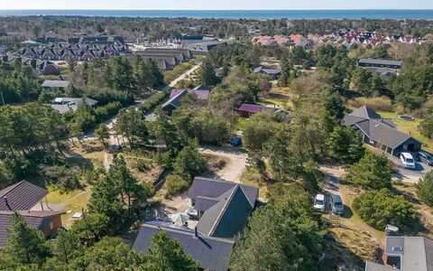 Allen - 1Km from the Sea: Cottage, Shed, Hut, Farmhouse, Prairie, Shack, Barn, Log Cabin, Garden Buildings