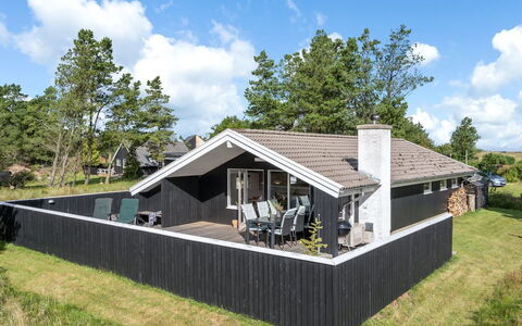 Albrecht - 1.8Km from the Sea: Cottage, Shed, Hut, Farmhouse, Prairie, Shack, Barn, Log Cabin, Garden Buildings