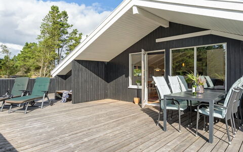 Albrecht - 1.8Km from the Sea: Cottage, Shed, Hut, Farmhouse, Prairie, Shack, Barn, Log Cabin, Garden Buildings