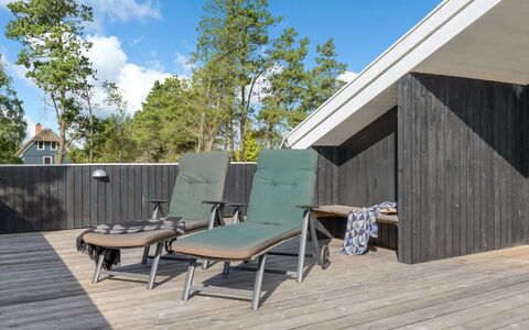 Albrecht - 1.8Km from the Sea: Cottage, Shed, Hut, Farmhouse, Prairie, Shack, Barn, Log Cabin, Garden Buildings