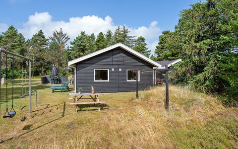 Hildulf - 2Km from the Sea: Grass, Grassland, Landscape, Ecoregion, Plain, Plant Community, Land Lot, Outdoor Furniture, Prairie, Shrubland