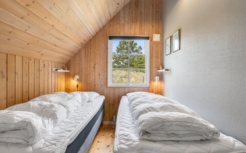 Rasmina - 1.2Km from the Sea: Wood, Bedroom, Bed, Bedding, Home, Bed Sheet, Hardwood, Plank, Wood Stain, Bed Frame