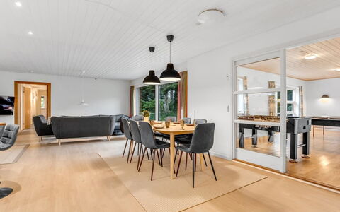 Siggut - 100M from the Sea: Flooring, Interior Design, Wood Flooring, Wood, Floor, Ceiling, Furniture, Home, Laminate Flooring, Living Room