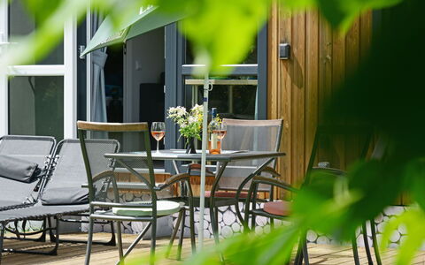 Beilngries 200: Plant, Furniture, Table, Green, Chair, Wood, Outdoor Furniture, Flowerpot, Porch, Shade