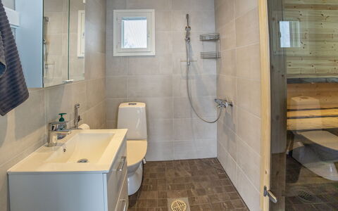 Hehku: Bathroom, Flooring, Plumbing Fixture, Wall, Floor, Interior Design, Wood, Sink, Bathroom Sink, Toilet