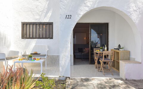 Los Canarios 122: Table, Plant, Building, Chair, Door, Window, Interior Design, Houseplant, Architecture