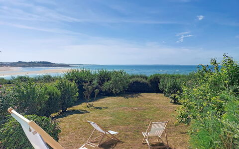 Ruilh Avel: Coast, Coastal And Oceanic Landforms, Outdoor Furniture, Sea, Ocean, Beach, Shore, Tropics, Shade, Chair
