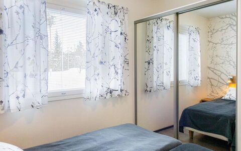 Vuokatinranta Suite 4 a: Roof, Shrub, House, Home, Cottage, Land Lot, Groundcover, Garden, Estate