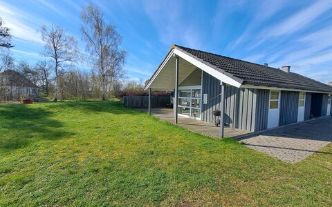 Carit - 80M from the Sea: Estate, Shade, Driveway, Farmhouse