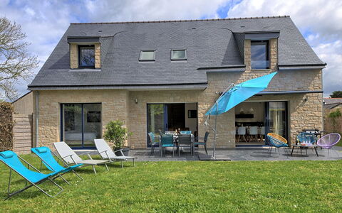 Villa Ker Anna: Cloud, Sky, Plant, Window, Furniture, Building, Land Lot, Shade, Grass, House