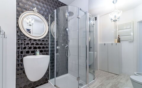 Kęty: Plumbing Fixture, Bathroom, Interior Design, Toilet, Purple, Floor, Flooring, Wall, Plumbing