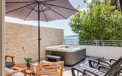 Accommodation:&nbsp;Gavun 221.2