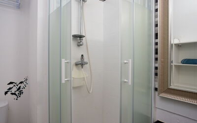 Accommodation:&nbsp;Les Marquises 271.1