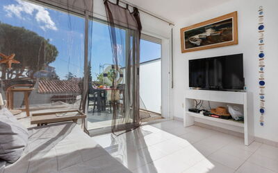 Accommodation:&nbsp;Grifeu 385.2