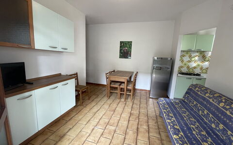 Rosolina Mare 628: Property, Furniture, Cabinetry, Wood, Picture Frame, Drawer, Interior Design, Lighting, Table, Flooring