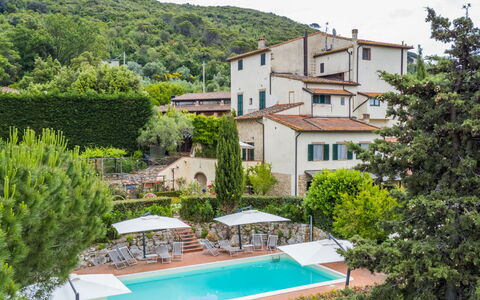 Montaione 975: Building, Property, Plant, Water, Green, Tree, Swimming Pool, Sky, Window, Residential Area