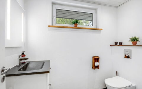 Manko - 1Km from the Sea: Wall, Flooring, Plumbing Fixture, Interior Design, Floor, Plumbing, Bathroom, Toilet, Ceiling, Tap