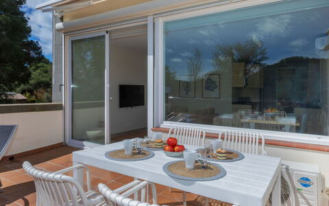 Inpals Beach & Golf: Table, Furniture, Property, Plant, Blue, Chair, Tableware, Shade, Interior Design, Outdoor Furniture