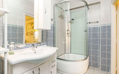 Accommodation:&nbsp;Zamia 1 101.1