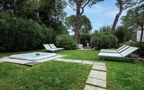 Dal Molin Apartment, Garda Lake, Ac, Fitness, Jacu: Plant, Plant Community, Shade, Sky, Outdoor Furniture, Land Lot, Cloud, Tree, Rectangle, Shrub