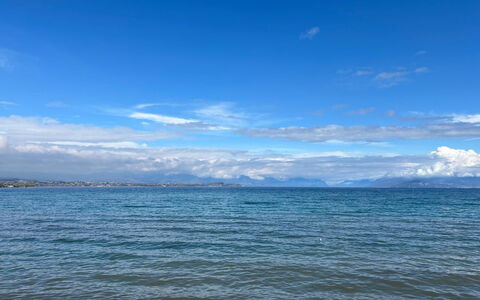 Provenzale Apartment, Garda Lake, Jacuzzi, Fitness: Sky, Cloud, Blue, Water Resources, Water, Horizon, Daytime, Body Of Water, Sea