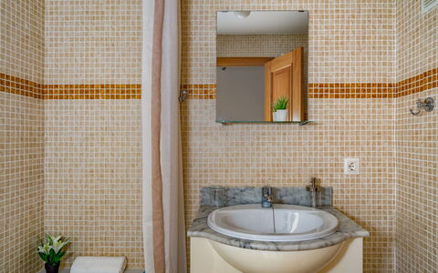 Aldea Hills: Mirror, Tap, Plumbing Fixture, Sink, Plant, Property, Bathroom Sink, Building, Bathroom, Interior Design