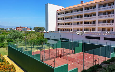 Aldea Hills: Building, Plant, Property, Sky, Window, Architecture, Urban Design, Tower Block, Condominium, Residential Area
