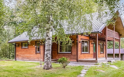 Haaparanta: Wood, House, Cottage, Home, Roof, Siding, Door, Land Lot, Rural Area, Porch