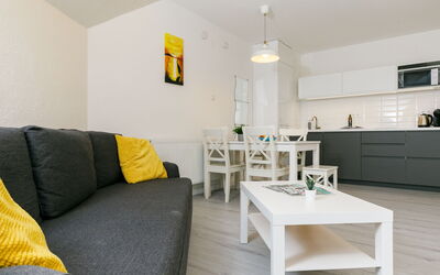 Accommodation:&nbsp;Chris 101.3