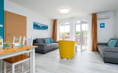 Accommodation:&nbsp;Summer 101.2