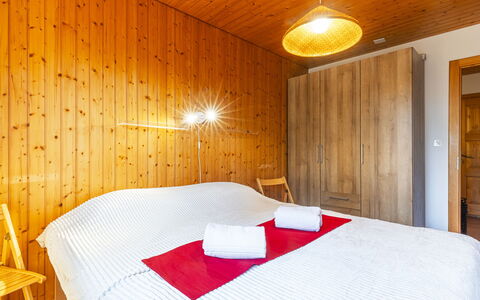 Pavillons a: Property, Furniture, Comfort, Textile, Interior Design, Wood, Floor, Real Estate, Building, Tints And Shades